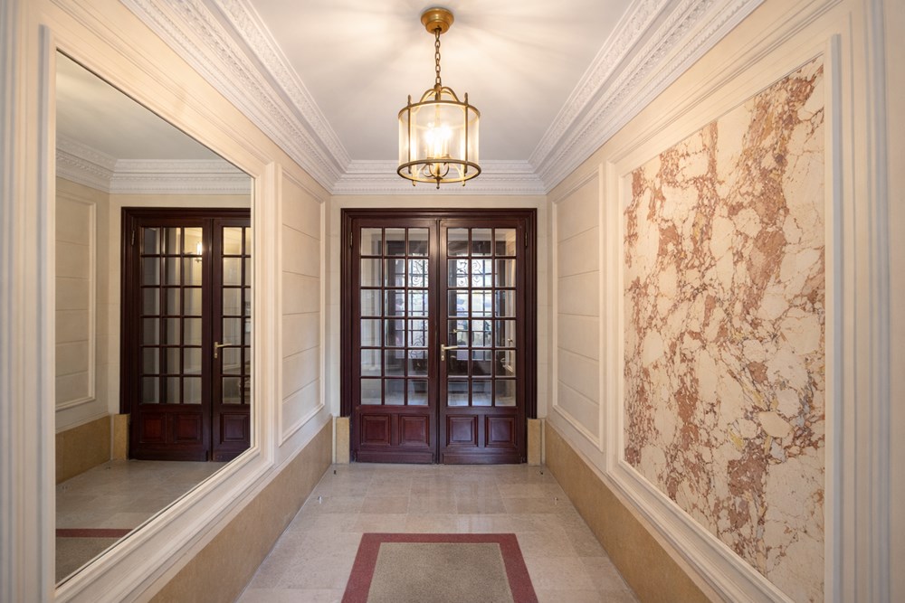 APPARTEMENT HAUSSMANNIEN T3 DE 87M² - PIECE DE VIE DOUBLE - ASCENSEUR - ECOLE MILITAIRE CAMBRONNE SEGUR - RARE - POSSIBILITE PROFESSION LIBERALE
